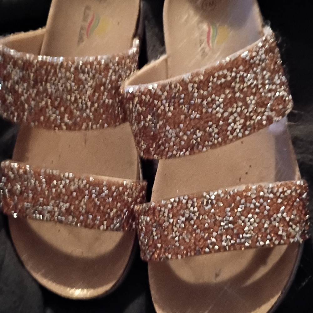 Women's Gold/Silver Glitter Sandals. Aloha Island Women's Size 7M. Like New
